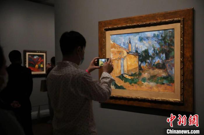 “現(xiàn)代藝術(shù)100年——意大利國家現(xiàn)當(dāng)代美術(shù)館珍藏”藝術(shù)大展?！埡鄠?攝