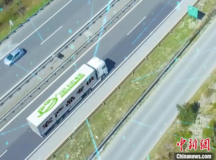 線上一鍵下單，實體門店本地配送，實現(xiàn)“即買即送”，“即時零售”將訂單在電商平臺、實體門店連接在一起。　美特好集團供圖