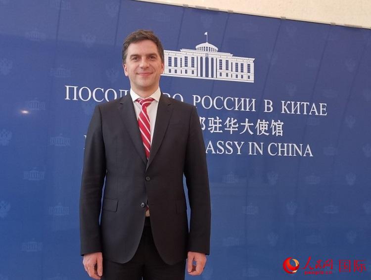 西伯利亞煤炭能源股份公司總經(jīng)理巴索夫在北京接受媒體采訪。人民網(wǎng)記者 楊倩攝