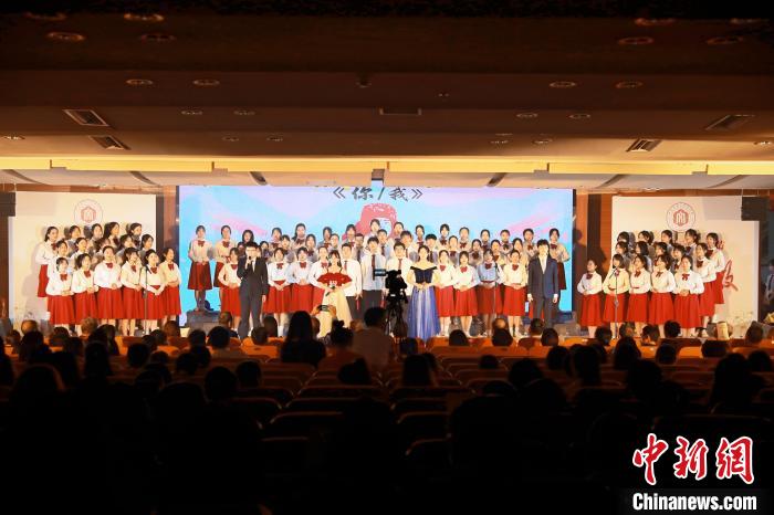 詩歌朗誦會現(xiàn)場。　閩南師范大學(xué)供圖