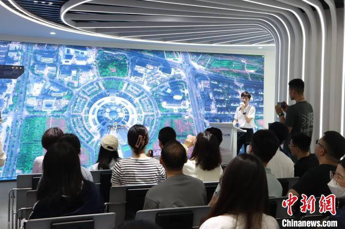 數(shù)字地球技術(shù)應(yīng)用講解?！≈锌菩菆D供圖