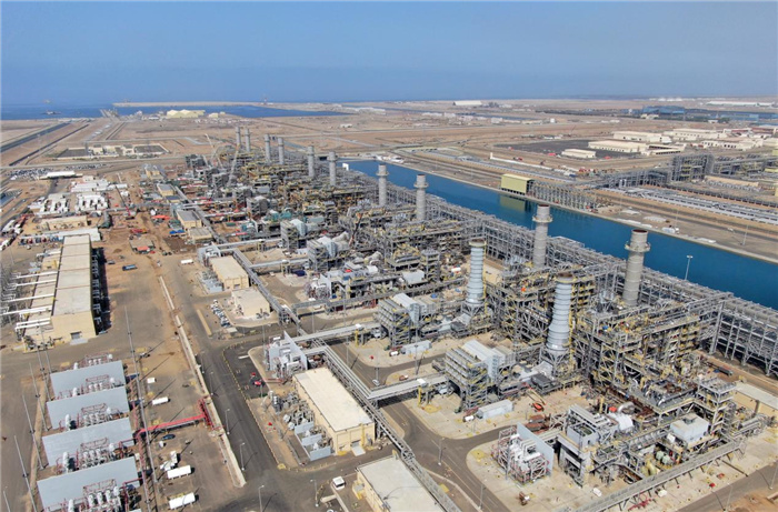 圖為無人機拍攝的吉贊燃機聯(lián)合循環(huán)電站。山東電建供圖