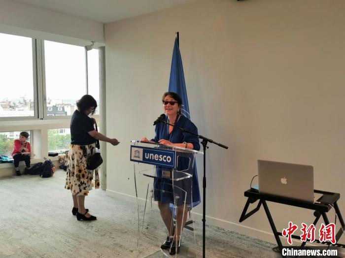 聯(lián)合國教科文組織協(xié)會委員會主席瑪麗塔·邦澤弗(Marietta Bantchev)致辭?！【笜?攝