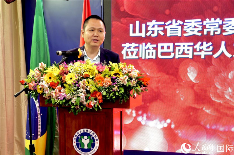 中國駐里約熱內(nèi)盧總領(lǐng)館副總領(lǐng)事王尉育致辭。人民網(wǎng)記者宋亦然攝