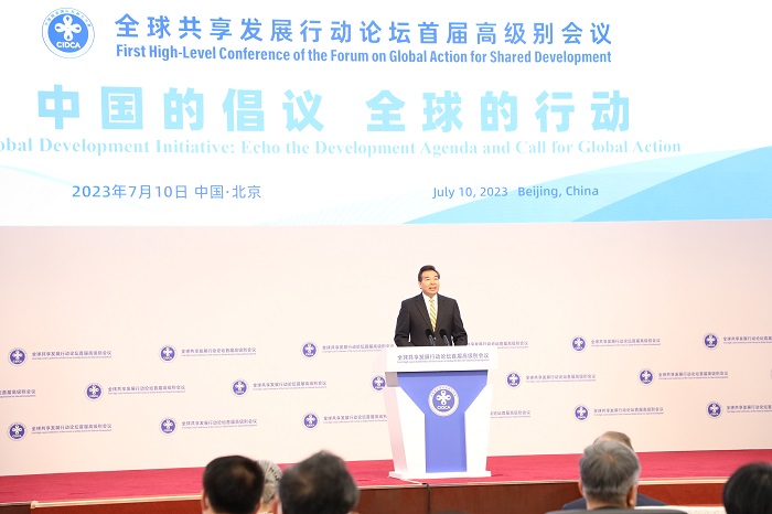 中國國家國際發(fā)展合作署署長羅照輝出席全球共享發(fā)展行動論壇首屆高級別會議開幕式并發(fā)表歡迎致辭。中國國家國際發(fā)展合作署供圖