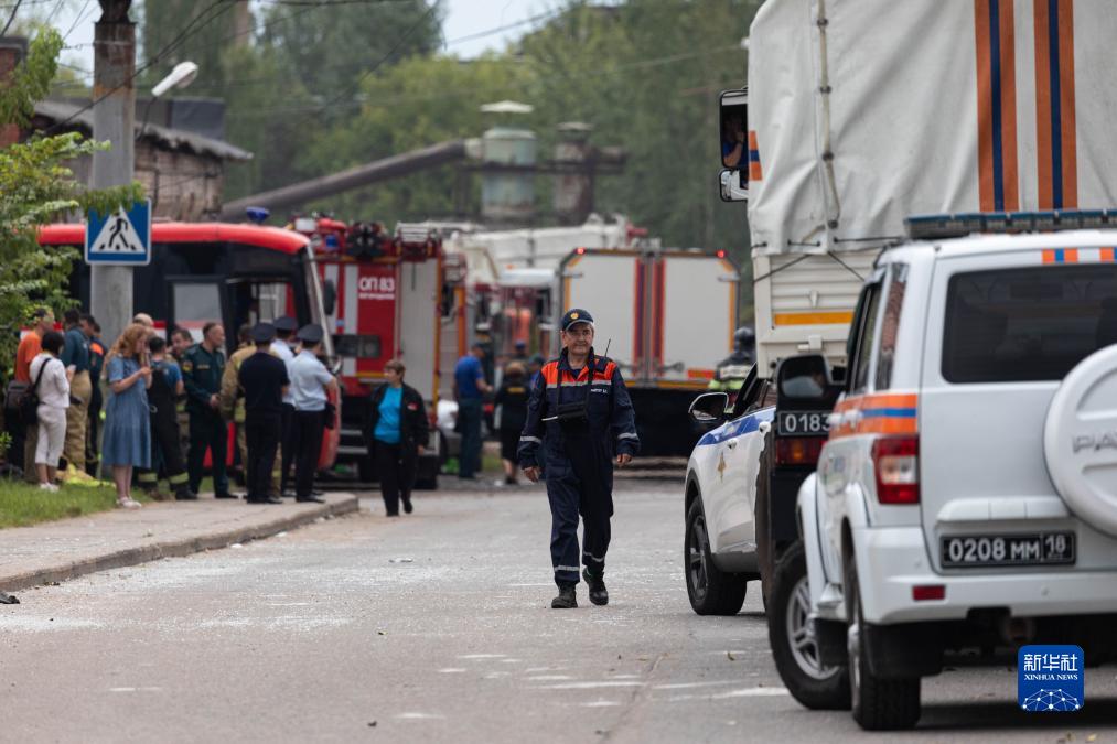 8月9日，在俄羅斯莫斯科州，救援人員在現(xiàn)場工作。