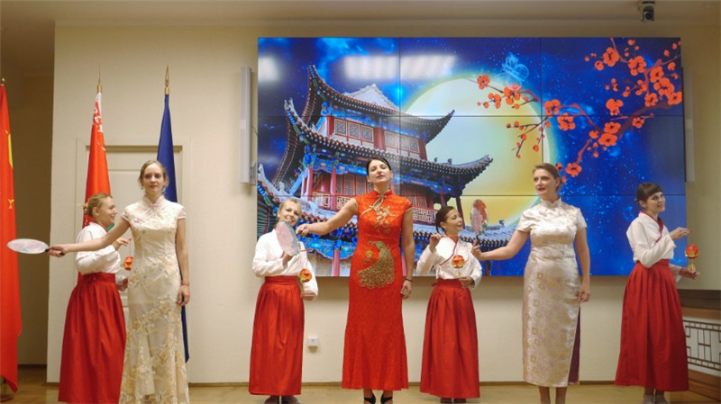 白俄羅斯國(guó)立大學(xué)孔子學(xué)院的中秋晚會(huì)。受訪者供圖