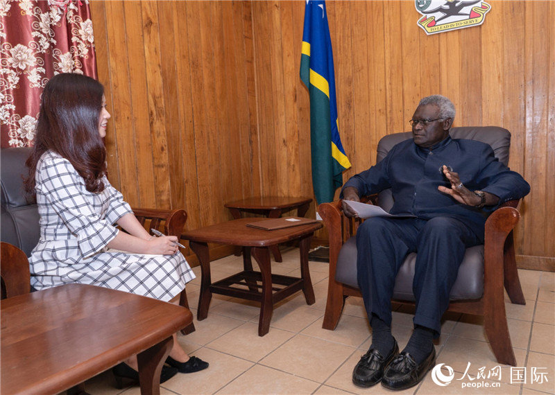 2023年9月14日，所羅門群島總理梅納西·索加瓦雷在首都霍尼亞拉接受人民網(wǎng)記者專訪。人民網(wǎng) 賀吉攝