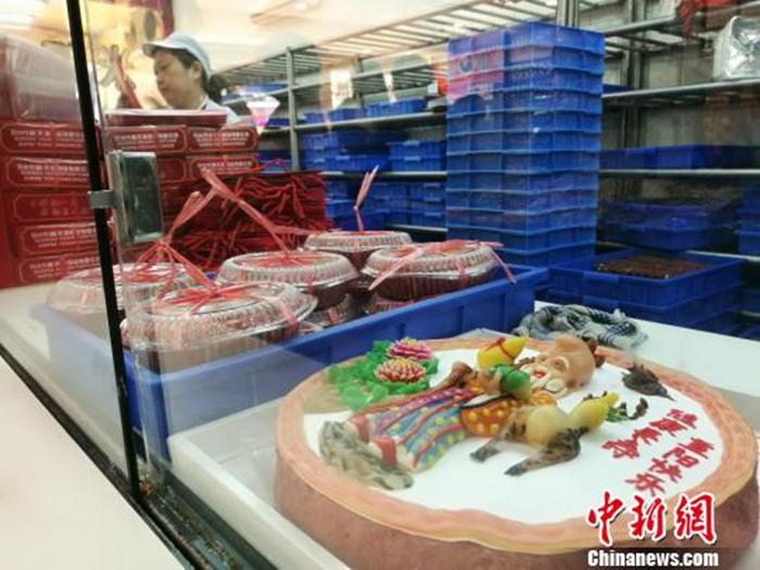 資料圖：等待銷售的重陽糕?！＄娚?攝