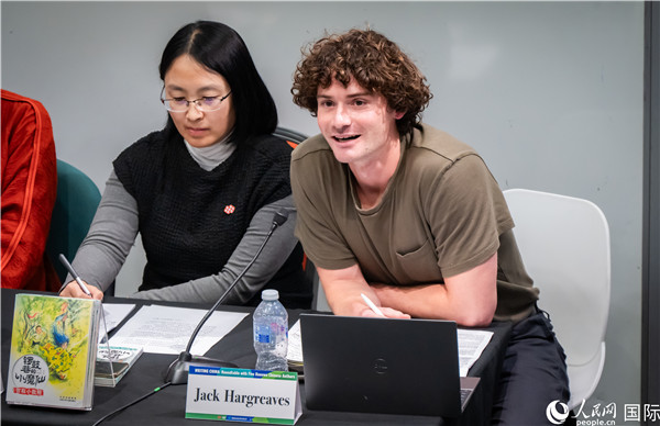 4、英國漢學家沈如風對中國文學譯作的未來充滿期待。郭錦標攝