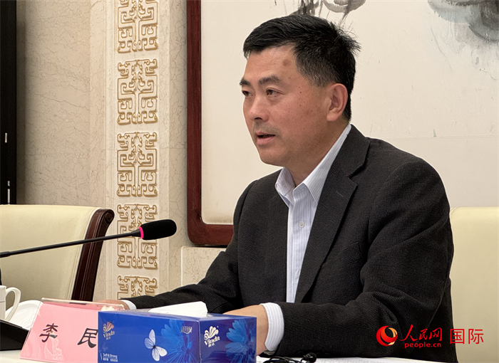 10月31日，歐美同學會秘書長李民在第五屆中法文化論壇媒體吹風會上講話。（人民網(wǎng) 謝瑩攝）