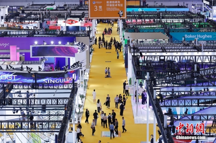 11月5日，第六屆中國(guó)國(guó)際進(jìn)口博覽會(huì)在國(guó)家會(huì)展中心(上海)開幕。<a target='_blank' href='/'><p  align=