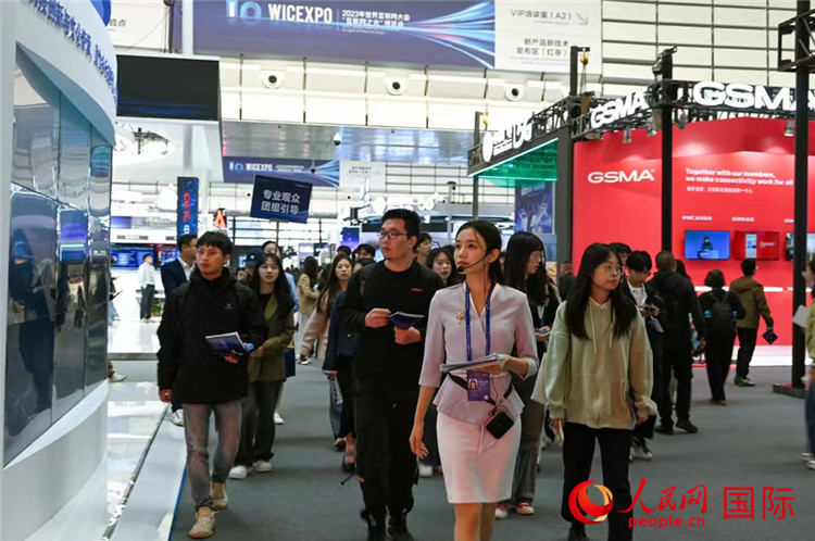 11月7日上午，2023年世界互聯(lián)網(wǎng)大會“互聯(lián)網(wǎng)之光”博覽會在浙江烏鎮(zhèn)開幕。人民網(wǎng)記者 葉賓得攝