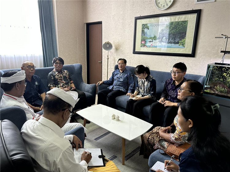 會談現(xiàn)場。巴陵康孔子學(xué)院供圖