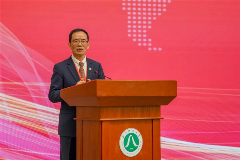 國務(wù)院學(xué)位委員會區(qū)域國別學(xué)學(xué)科評議組秘書長、浙江師范大學(xué)非洲研究院（非洲區(qū)域國別學(xué)院）院長劉鴻武致辭。主辦方供圖