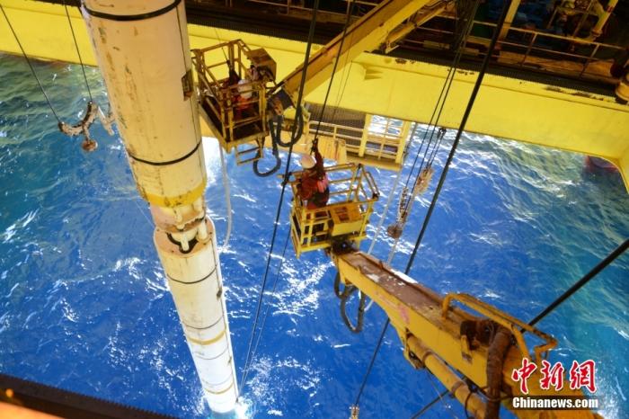 正在作業(yè)的工作人員。<a target='_blank' href='/' _fcksavedurl='/' ><p  align=