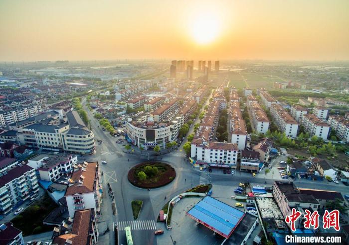 資料圖；位于上海南郊奉賢區(qū)最東部的四團鎮(zhèn)。 供圖