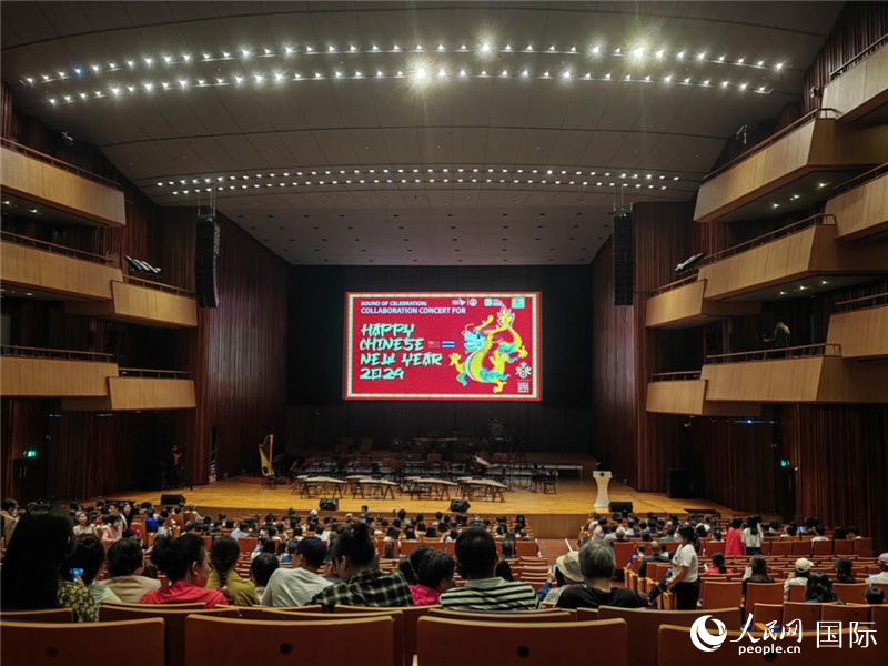 “歡慶之聲—2024歡樂春節(jié)音樂會”14日在泰國瑪希隆王子音樂廳舉行。人民網(wǎng)記者 楊一攝