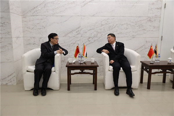 李永明同埃及趙劉慶公參會(huì)談交流。主辦方供圖