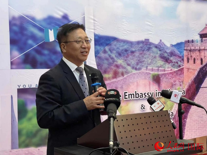 中國駐尼日利亞大使崔建春發(fā)表主旨演講。人民網(wǎng)記者 姜宣攝
