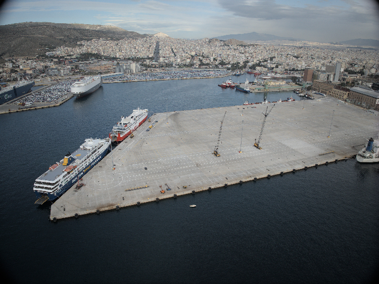 赫拉克萊烏斯?jié)L裝碼頭全景。比雷埃夫斯港港務(wù)局供圖