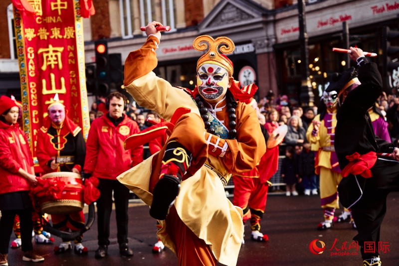 倫敦新春慶典現(xiàn)場。人民網(wǎng) 郭錦標(biāo)、楊浩鵬攝