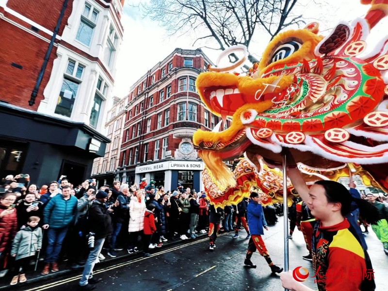 倫敦新春慶典現(xiàn)場。人民網(wǎng) 郭錦標(biāo)、楊浩鵬攝