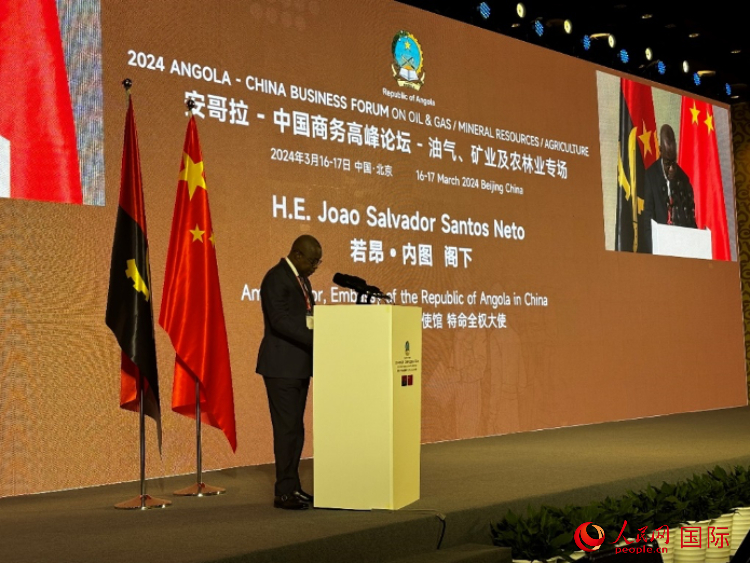 安哥拉駐華大使若昂·內(nèi)圖。人民網(wǎng)記者 張榮攝