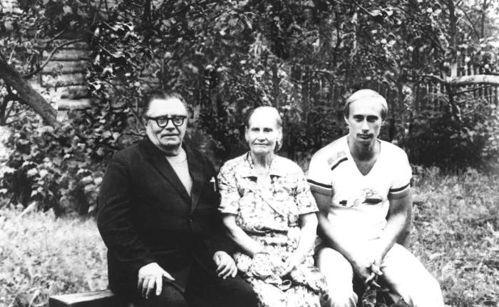 從圣彼得堡到莫斯科，普京從政大事記：下一個六年怎么走？