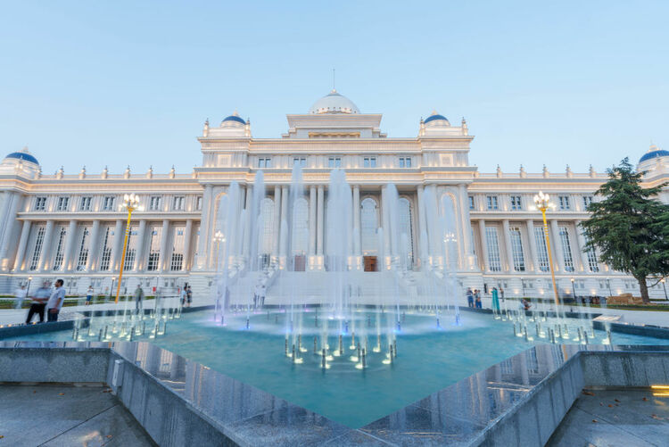 第1視點(diǎn)丨這兩座大樓，見(jiàn)證著中塔友誼