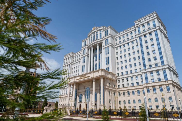 第1視點(diǎn)丨這兩座大樓，見(jiàn)證著中塔友誼