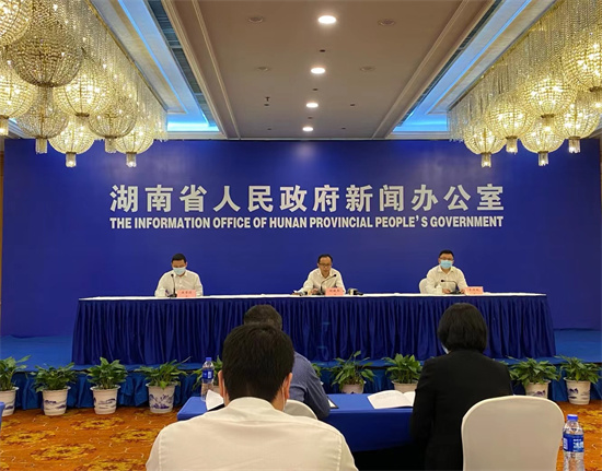 發(fā)布會(huì)現(xiàn)場(chǎng)。 向宇攝