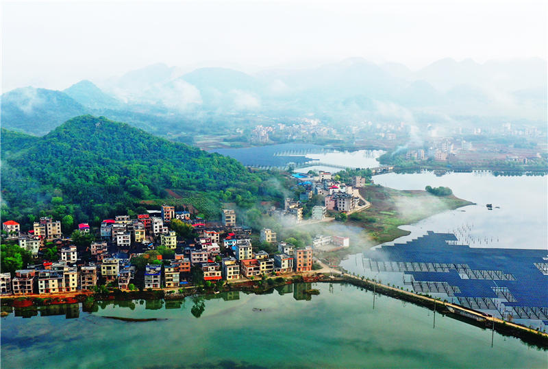 湖南省郴州市嘉禾縣千家洞水庫風光。黃春濤攝