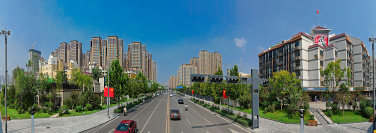 臨汾中大街五一路口。