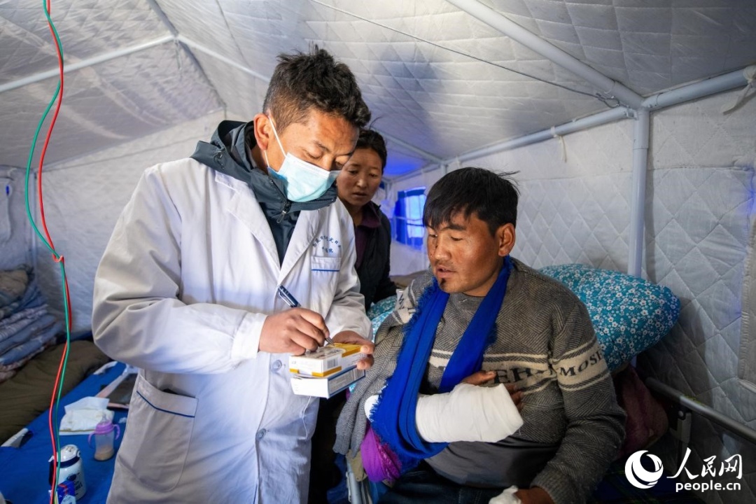 震中日記｜“謝謝，曼巴啦！”