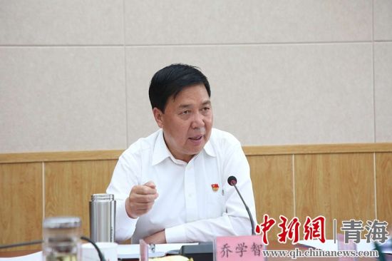 圖為黃南州州長喬學(xué)智講話。黃宣攝