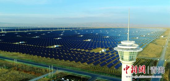圖為青海海南光伏產業(yè)園區(qū)。王國棟攝