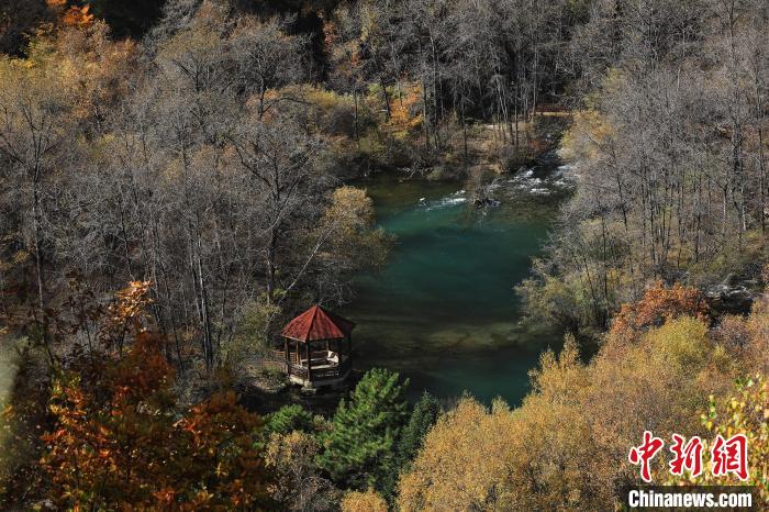 松坪溝風(fēng)光。　劉通 攝