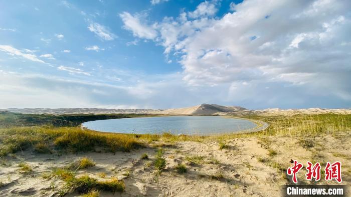 圖為青海湖沙島風(fēng)光。　李江寧 攝