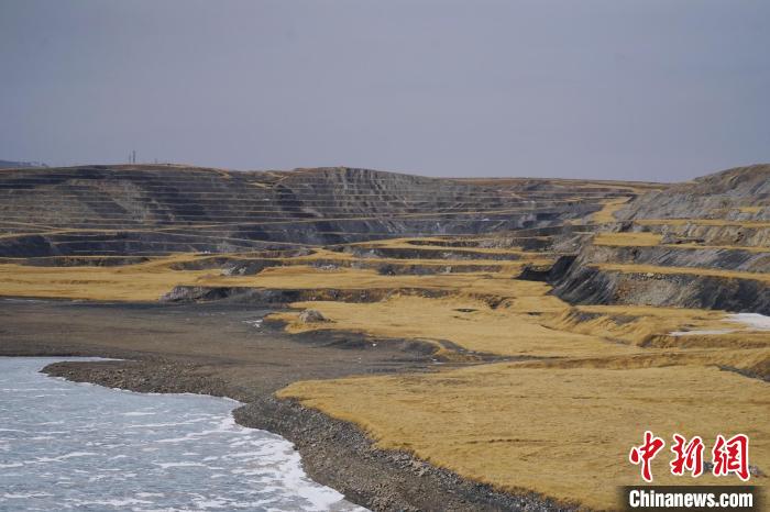 圖為青海省海西蒙古族藏族自治州天峻縣木里礦區(qū)?！●R銘言 攝