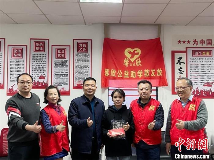 在湘求學的西藏女孩：“我淋過雨，也想努力為別人撐把傘”