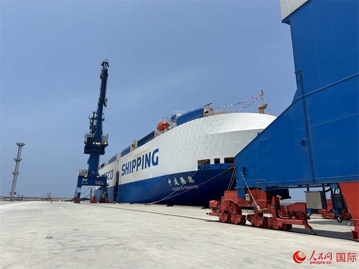 當(dāng)?shù)貢r(shí)間11月15日，?？吭阱X凱港的船只。人民網(wǎng)記者 周雨攝