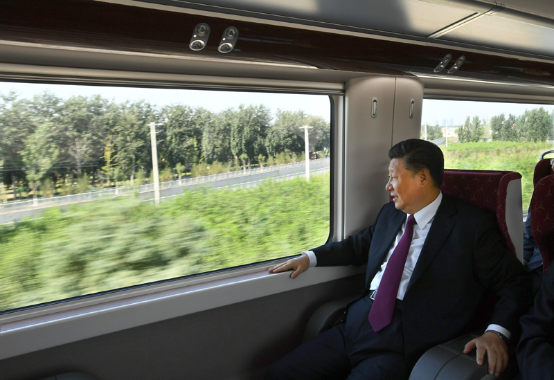 2019年9月25日，習(xí)近平總書(shū)記乘坐軌道列車(chē)前往北京大興國(guó)際機(jī)場(chǎng)。