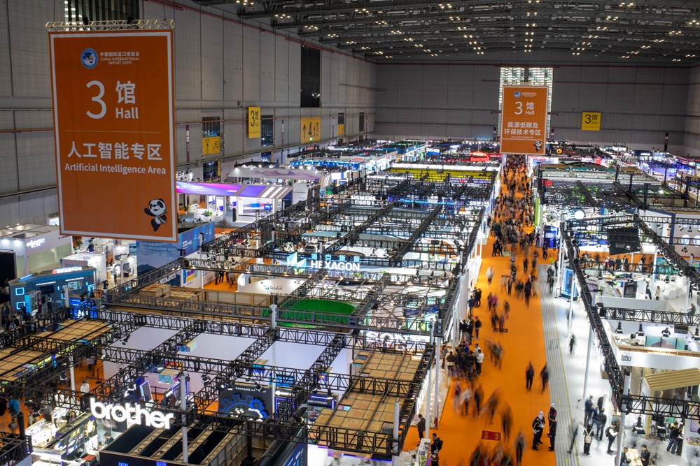 進博會聚焦新質(zhì)生產(chǎn)力的特點更突出。人民網(wǎng)記者 翁奇羽攝