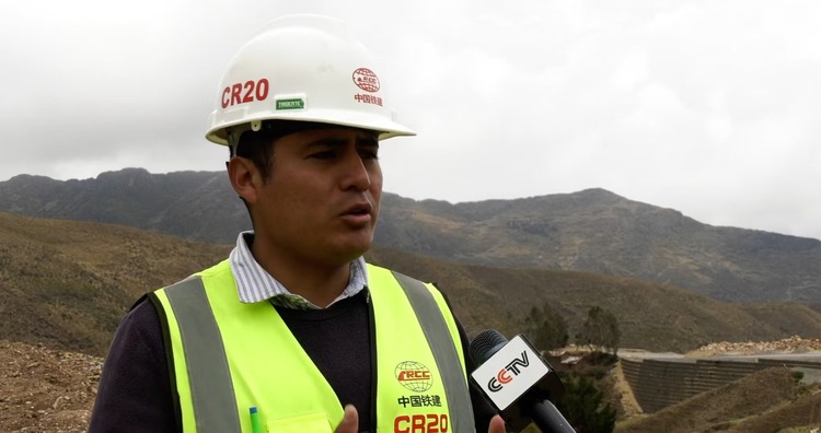 資訊有故事丨秘魯安第斯國(guó)家公路項(xiàng)目 “為當(dāng)?shù)孛癖娦藿ㄐ腋:陀颜x之路”