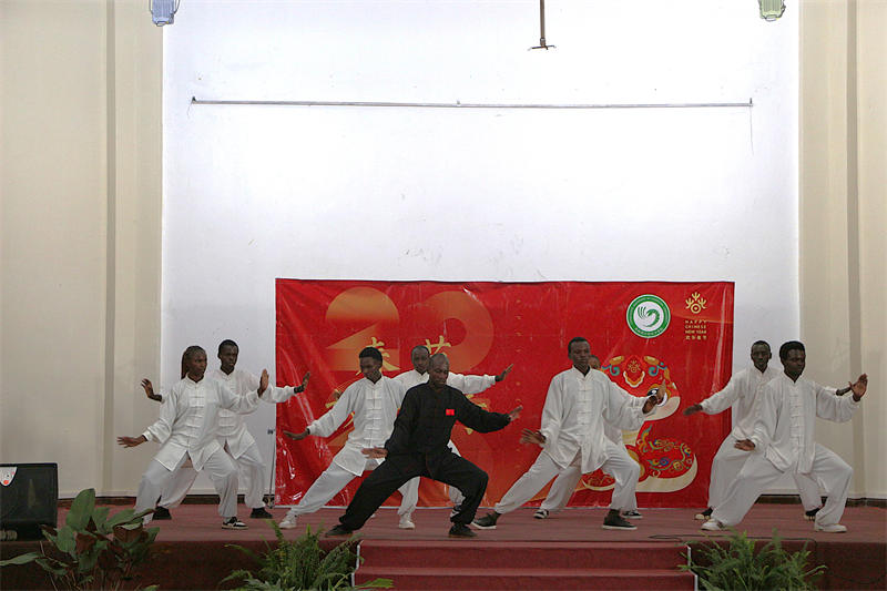 卡巴拉克大學(xué)春節(jié)體驗(yàn)活動(dòng)。埃格頓大學(xué)孔子學(xué)院供圖