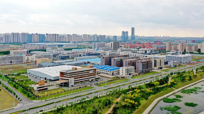 位于長(zhǎng)春新區(qū)的一家家光電企業(yè)走上了協(xié)同化發(fā)展之路。（長(zhǎng)春新區(qū)供圖）