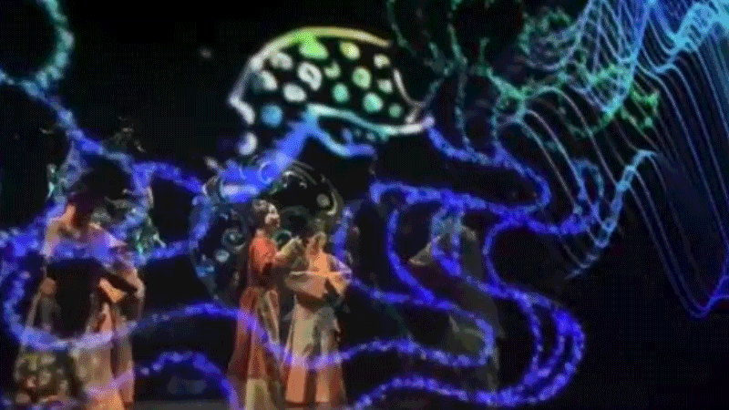 馬王堆復原動態(tài)展《一念·辛追夢》以多媒體視覺影像，為觀眾提供沉浸式視聽感受。