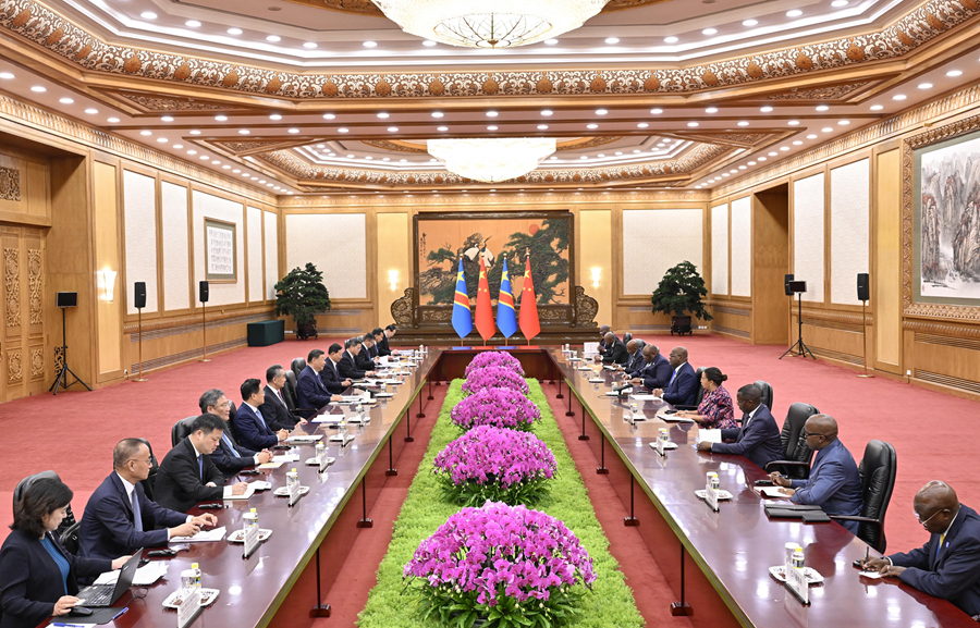 9月2日上午，國家主席習近平在北京人民大會堂會見來華出席中非合作論壇北京峰會的剛果（金）總統(tǒng)齊塞克迪。