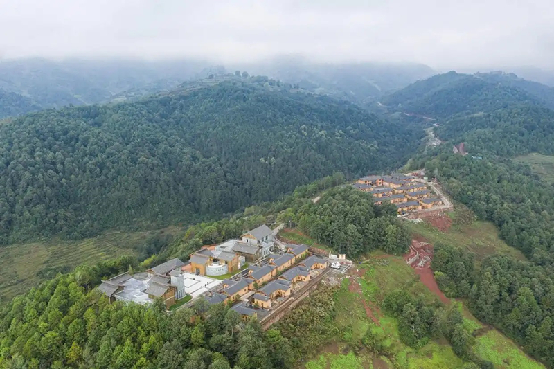 2020年10月13日拍攝的三河村新村聚居點(diǎn)。